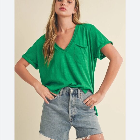 Aemi + Co Side Slit V-Neck Short Rolled Sleeve T-Shirt Green Size Large - Picture 1 of 8